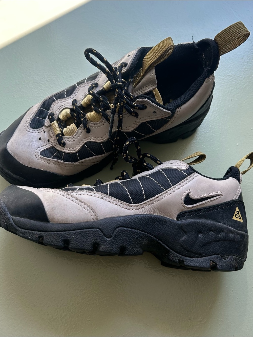 Nike ACG Air Mada Woman’s 6.5/Mens 5 Trail Sneakers in Bone